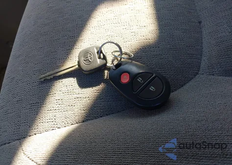 2005 Toyota Sienna Ce from USA, damaged, VIN 5TDZA23C95S379333